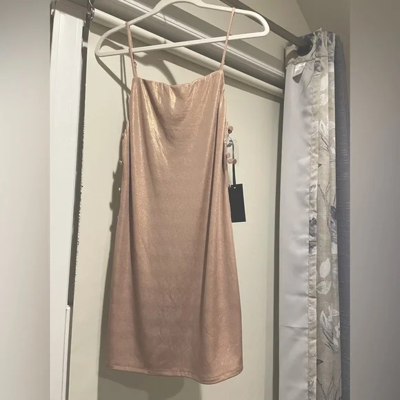 NWT h:ours x REVOLVE - M - Picture 4 of 6